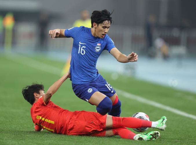 中国与新加坡足球比赛